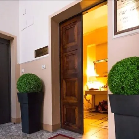 Old לינה וארוחת בוקר